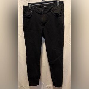 Tahari Women's Classic Black Skinny Jeans